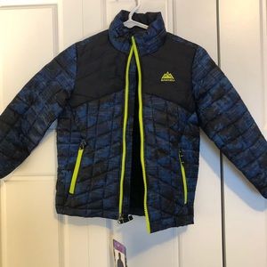 NWT Boys winter car coat, nice and thin but warm!